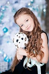 组图：俄罗斯童模精灵古怪 百变萝莉嫩出水