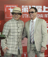 组图：成龙亮相上影节 与尚格云顿20年后再聚