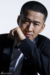 组图：李嘉明时尚写真曝光  活力男人味儿