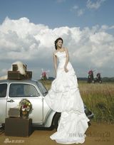 幻灯图集：韩国女星刘仁英婚纱写真 变娇美新娘