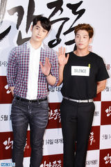 独家高清：金泰熙权相佑大咖齐捧场宋承宪新片