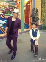 组图：石头变身杰克船长与公主Angela相逢