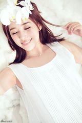 组图：阚清子最新写真曝光 笑容明媚清纯俏丽