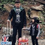 组图：亲子真人秀星爸萌娃PK 呆萌奥莉虏获人心