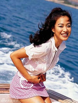 [青春照相馆]44岁钟丽缇旧照:性感尤物诱惑难挡