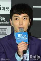 组图：Super Junior巡演记者会 十人十色惹眼