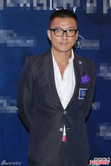 组图：吴孟达大病后首次现身 许志安否认已婚