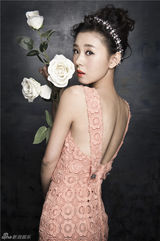 组图：李小萌夏日写真曝光 优雅清新展百变魅力