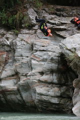 组图：五爸挑战高空跳水 杨威后空翻震惊全场