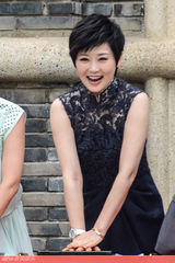 组图：冯小刚电影公社开街 众明星到场助阵