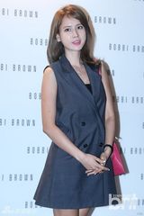 组图：韩星朴志胤出席讲座 露美腿秀性感