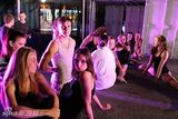组图：狂欢嘉年华美女湿身诱惑 曲线毕露