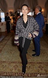 组图：戛纳day4图片精选 劳伦斯艳福众星拼亲密