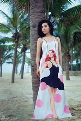 组图：殷旭越南写真曝光 海边演绎性感妩媚