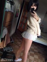 组图：日本少女自拍大赛 坦胸秀腿造型火辣