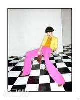 殷桃《悦己》大片曝光 展中性帅气风