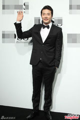 组图：周润发钟楚红同场现身 林志玲秀翘臀