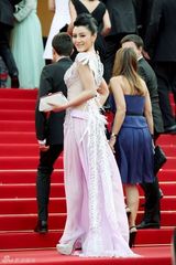 组图：《画皮2》陈廷嘉亮相戛纳 凤凰礼服璀璨夺目