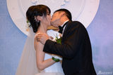 组图：吴京谢楠婚礼甜蜜亲吻 新娘有孕秀鸽子蛋