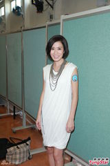 组图：佘诗曼担任大使进社区与老人提前过中秋