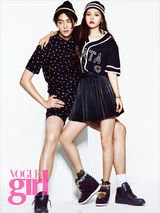 组图：韩女星闵孝琳拍写真豪坐男模大腿