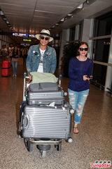 组图：众星峇里岛婚宴归来 曾志伟证实宾客自费