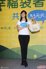 组图：陈妍希甜美亮相 支持柯震东重返校园