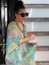 组图：Lady Gaga土耳其度假异域风 后脑勺彪悍变平头