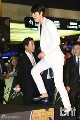 组图：郑雨盛新片试映 金汎(金范)金载沅帅气助阵