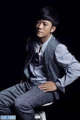 组图：林申写真虏获人心 气质俊朗特立独行