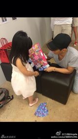 组图：萌娃萌爸！《澳门2》王诗龄张家辉演父女