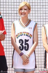 组图：蓝正龙盼早生子 为娇妻改冲动个性