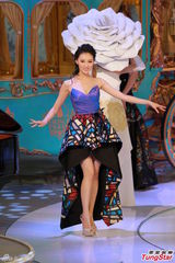 组图：李云迪钢琴伴奏 港姐众佳丽齐跳溜冰舞