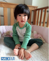 组图：黄豆豆爱女萌照走红 晋升“中国好岳父”