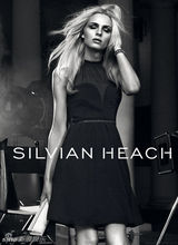 组图：最美男模宣布变性 时尚大片雌雄同体