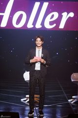 独家：少女时代TTS热辣献唱 下叉劈腿秀舞功