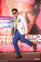 组图：郭富城个唱临时加场 称生日不过二人世界