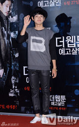 组图：金素贤李尚允等捧场《杀人预告》首映会