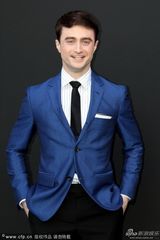 组图：《杀死汝爱》首映 丹尼尔正装显帅气