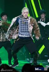 组图：SE7EN FTIsland等众星点亮Mcountdown舞台