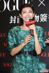 组图：郭雪芙撞脸郭采洁 尷尬解释因短发关系