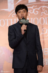 组图：《绣春刀》首映 张震刘诗诗亲密互动