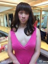 组图：名模李蕙钧撞脸陈汉典 登《康熙》相见欢