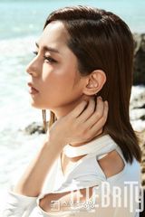 组图：韩星韩彩雅巴厘岛展柔美异域风情