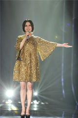 组图：尚雯婕霸气翻唱水果姐 黑豹主唱引尖叫