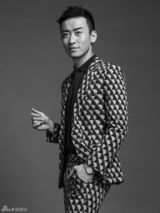 组图：郑奇拍摄杂志大片 变身时尚文艺型男