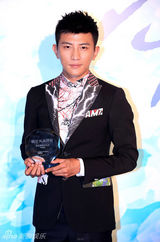 组图：何炅叶璇许茹芸等群星出席时尚盛典