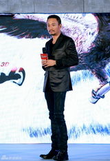 组图：张涵予称杨子荣附体 打飞机腰伤没复发