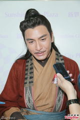 组图：李诗韵公开恋情 绯闻男友马国明送祝福