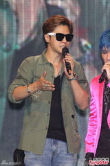 组图：林大晋首场个唱开启 罗志祥监场压阵